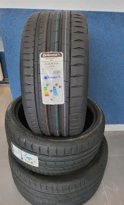 275/35 R21 Continental
