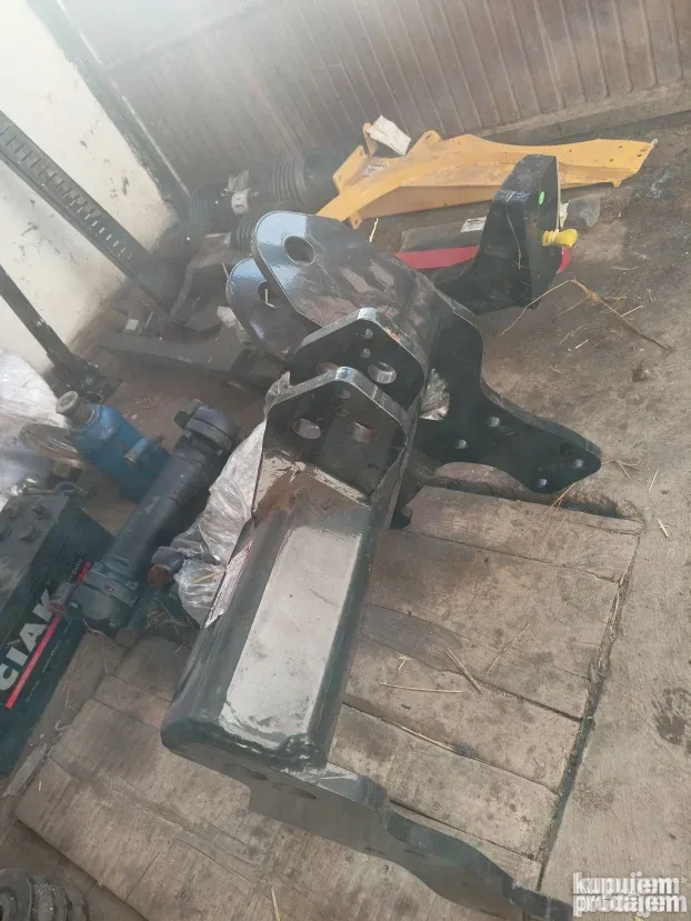 Nosac prednje hidraulike