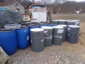 Burad plasticna i metalna