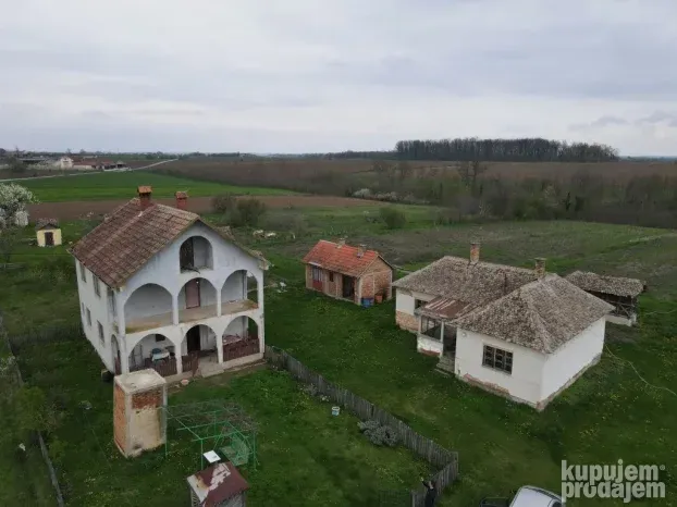 Seosko imanje na 2.3 ha