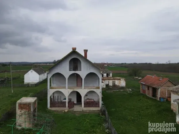 Seosko imanje na 2.3 ha