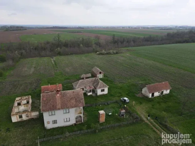 Seosko imanje na 2.3 ha