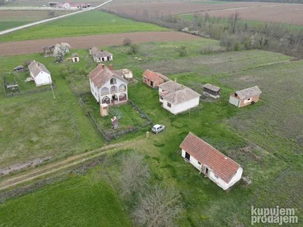 Seosko imanje na 2.3 ha