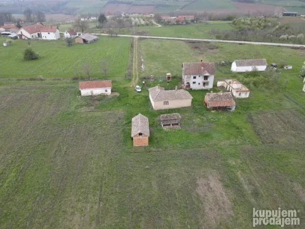 Seosko imanje na 2.3 ha