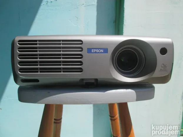 Epson projektor odlican