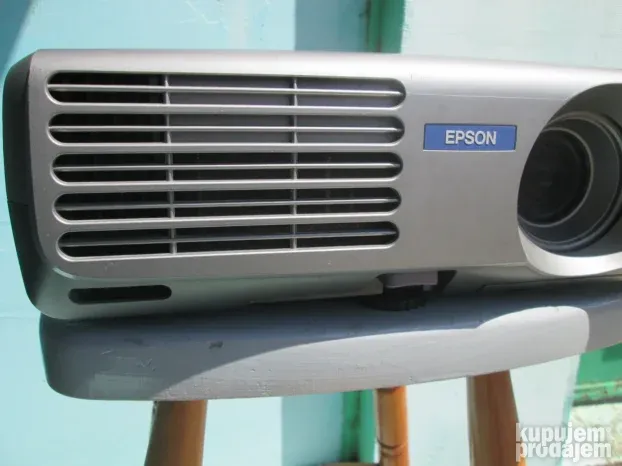 Epson projektor odlican