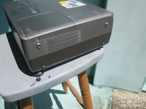 Epson projektor odlican