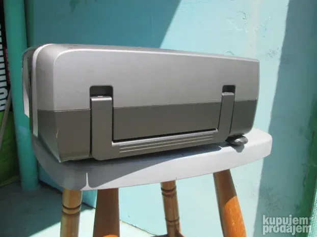 Epson projektor odlican