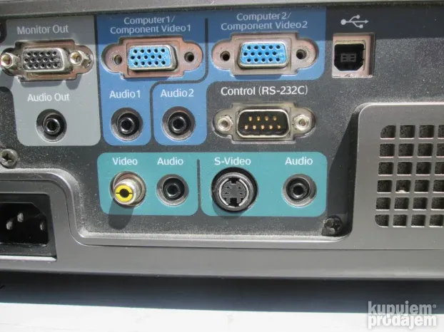 Epson projektor odlican