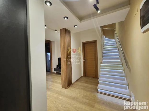 Kruševac, Centar, 4.0 četvorosoban, 103 m²