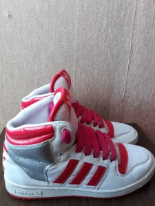 patike adidas br. 39,5/24,5cm.
