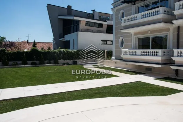 Pivljanina Baja, Dedinje, 5+ petosobna, 1400 m²