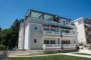 Pivljanina Baja, Dedinje, 5+ petosobna, 1400 m²