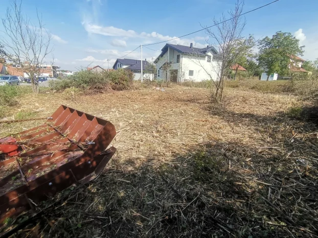 tarupiranje i krcenje zaraslih povrsina