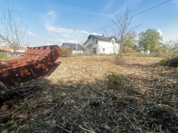 tarupiranje i krcenje zaraslih povrsina