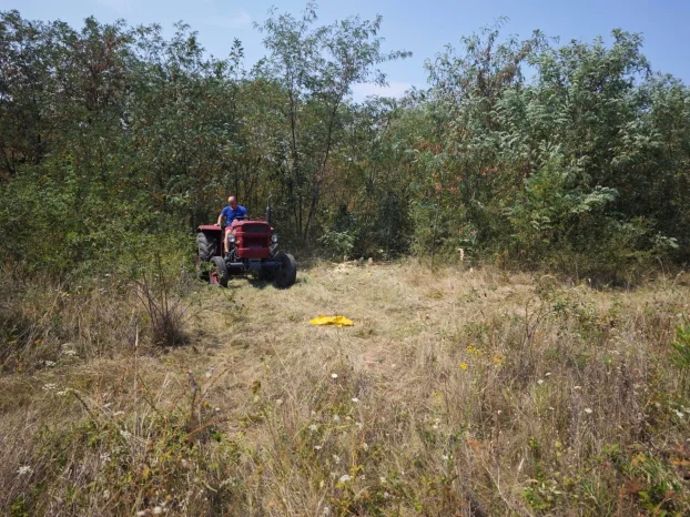 tarupiranje i krcenje zaraslih povrsina
