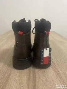 Tommy hilfiger muske kozne cizme 41