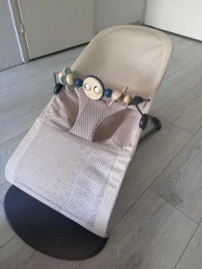 BabyBjorn njihalica Bliss sa igračkom