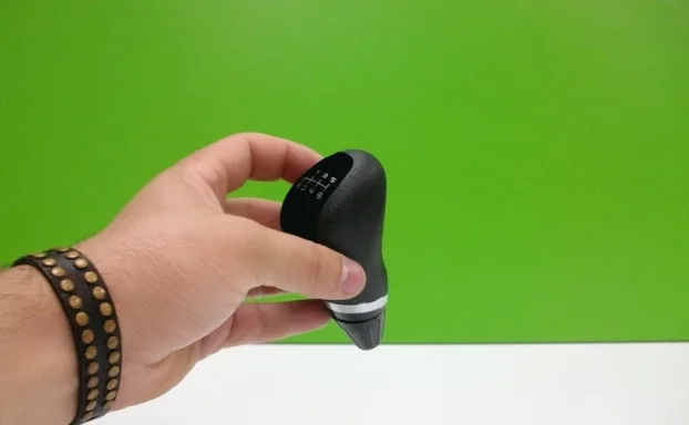 MERCEDES W203 ručica menjača plastična 6 brzina - NOVO