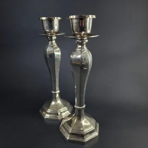 Par velikih svećnjaka