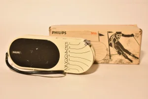 Philips 90 RL 136 vintage AM radio