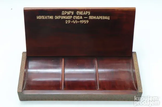 Stara drvena kutija Jugoslavija mahagoni duborez 1959