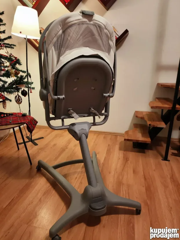 Chicco Baby Hug Air 4 u 1 - Malo korišćena kolevka