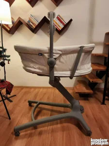 Chicco Baby Hug Air 4 u 1 - Malo korišćena kolevka
