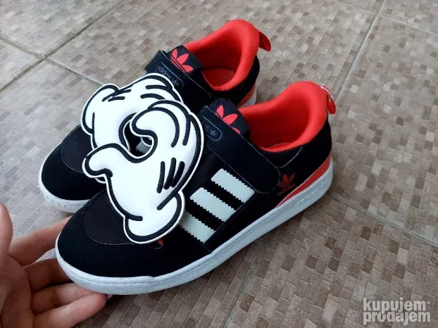 Adidas patike za dečaka broj 35