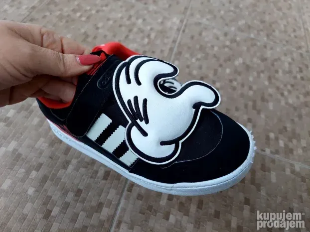Adidas patike za dečaka broj 35