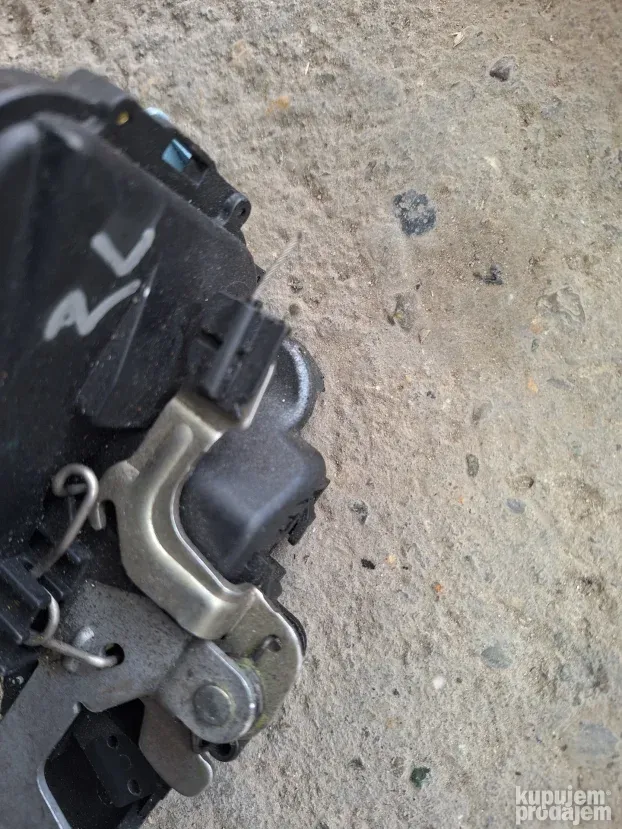 VW Golf 5,Touran,Tuareg brava zadnjih levih vrata