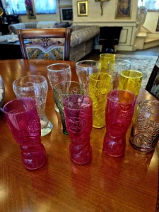 Coca-Cola stare case, 300 din komas