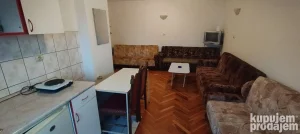 šangajska, Batajnica, 0.5 garsonjera, 40 m²