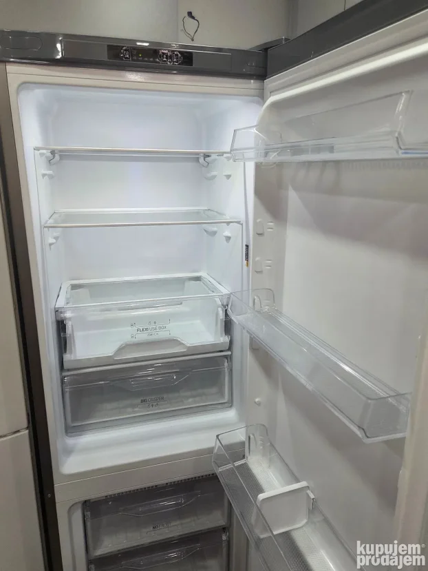 Kombinovani frizider inox Bauknecht A + +