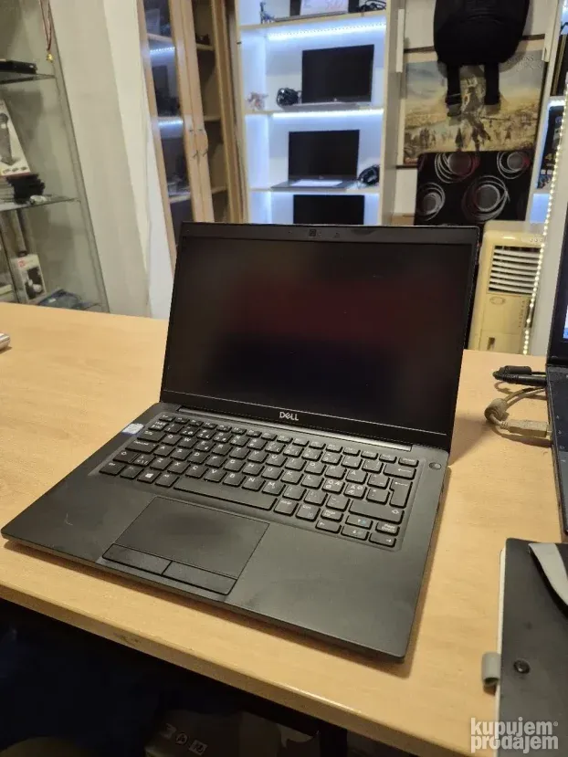Dell 7390/i5 8350/16gb/256gb/13.3'/predivan laptop !