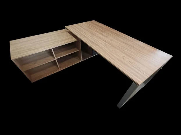 Sto radni sa komodom dim 180x185cm