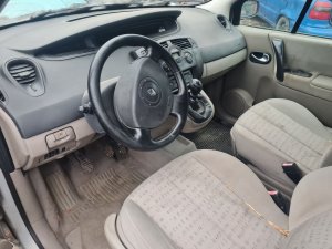 Reno senik 2 polovni delovi 1.9 dci