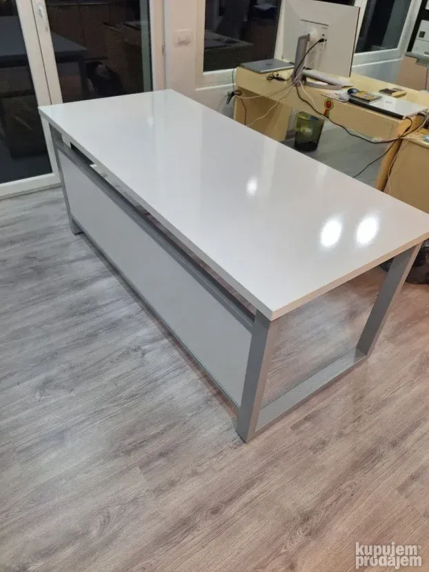 Gigant lux Kancelarijski sto Izrada po meri