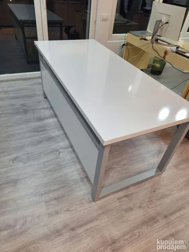 Gigant lux Kancelarijski sto Izrada po meri