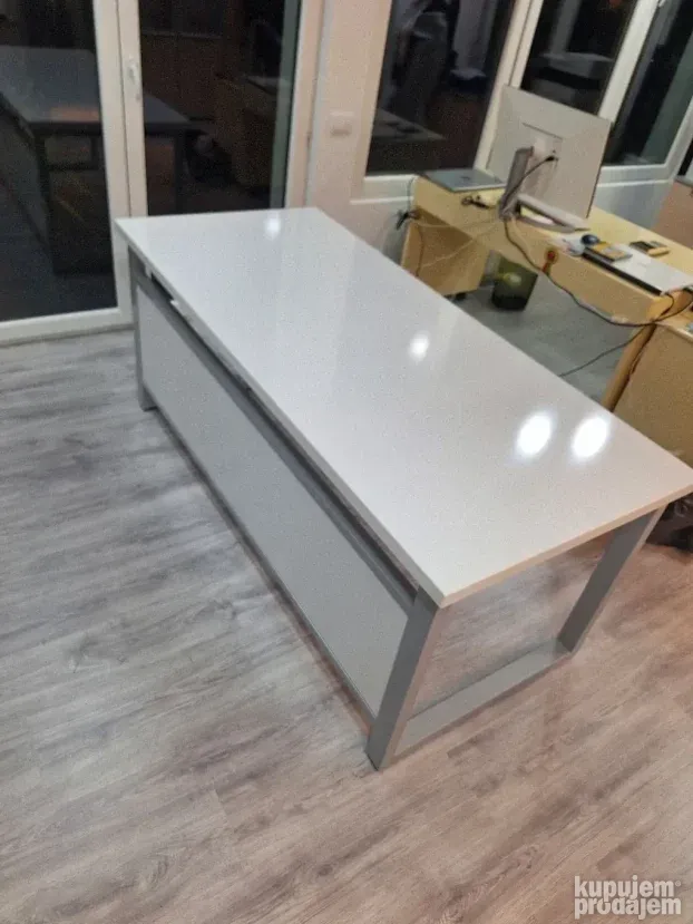 Gigant lux Kancelarijski sto Izrada po meri