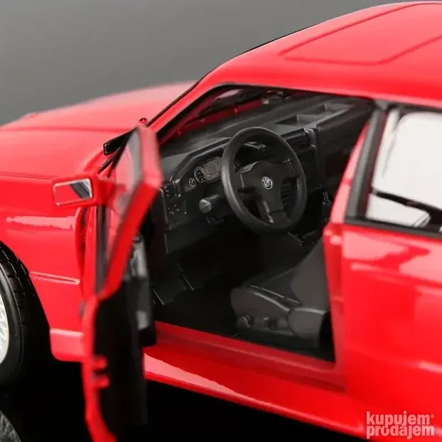 Miniature Burago 1/24 – BMW M3 1988 Rouge, Moulage Italien, Neuve