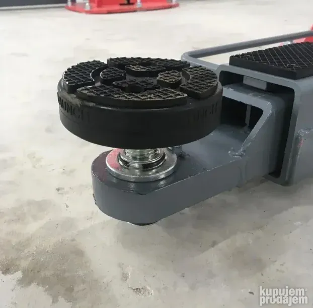 LAUNCH   automacka dizalica  4 t