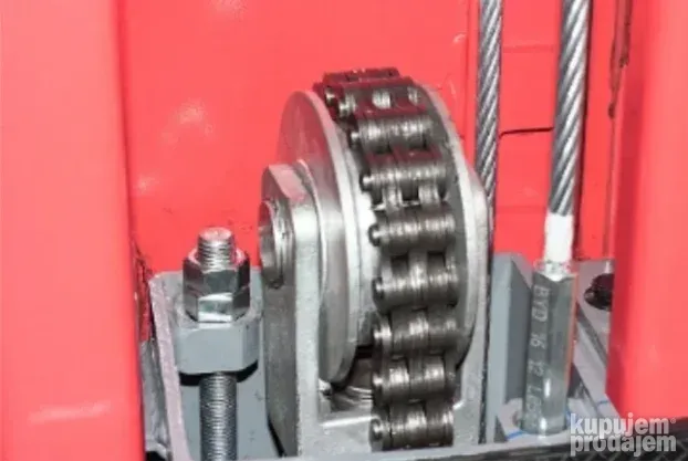 LAUNCH   automacka dizalica  4 t