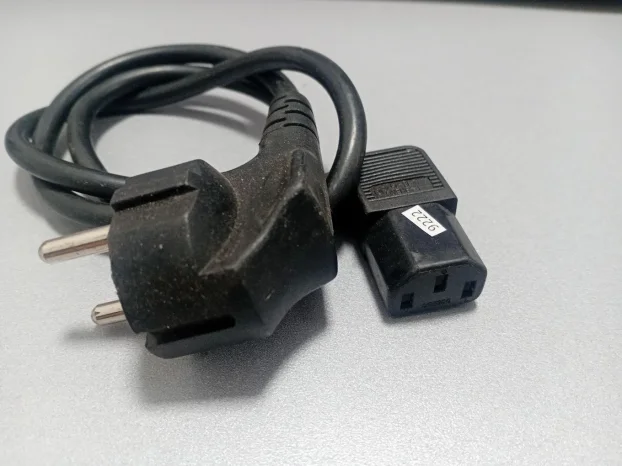 naponski kabl osmica dvopolni za desktop tv POD UGLOM #9222