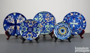 Set zidnih tanjira, Španija