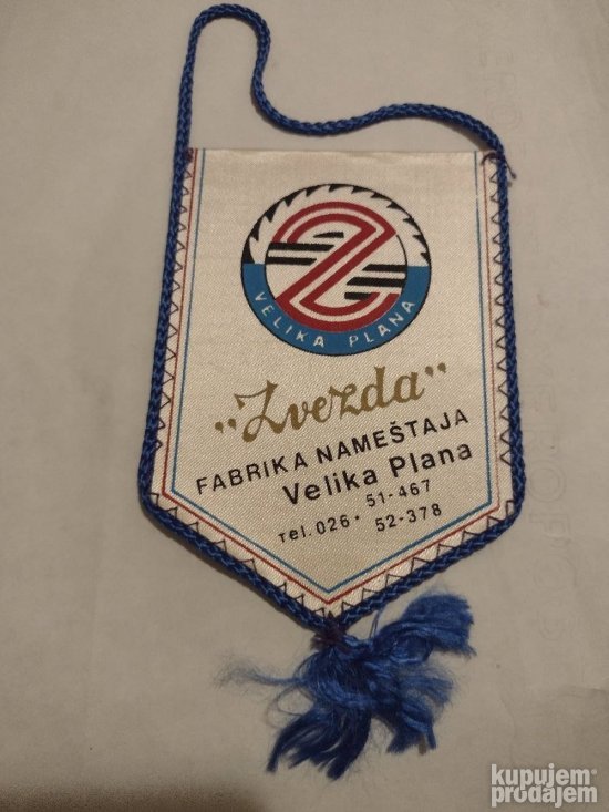 zastavica fabrika namestaja zvezda velika plana