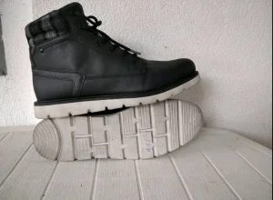 Nove cipele broj 45-41