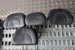 Peugeot 407 kozni nasloni za glavu