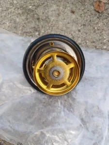 Termostat Mercedes 606 203 0275