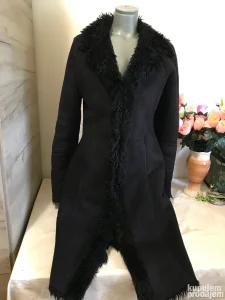 E-Sky crna duza bunda M